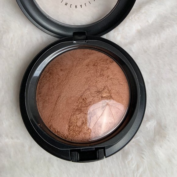 Mac Cosmetics Mineralize Skinfinish in CHEEKY BRONZE Rare - Picture 4 of 9